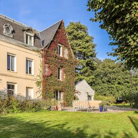 Les Sous Bois, hotel in Saint-Laurent-de-Brévedent