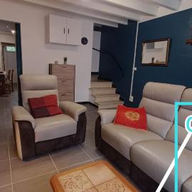 레벨에 위치한 호텔 Charmante Maison de Village T3 Rénovée et son Jardin
