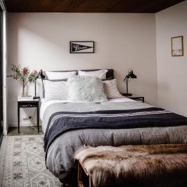 The Loft at SoHo: Architecture & Views
