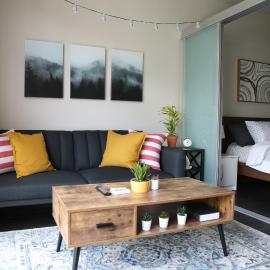 Queen Anne Abode - 1 Block from CPA! - Free Parking!