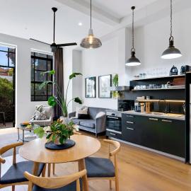 Apartment Geelong Heritage Luxury Ground Floor Courtyard, hotel in Geelong