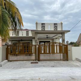 Sepang Putra Bagan Lalang Semi D House, hotel in Sungai Pelik