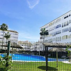 LIFE APARTMENTS EL PORTIL, hotel a El Portil