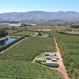 Moortop Cottages، فندق في إلغين