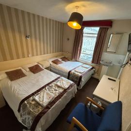 Earls Court Hotel, hotel in London