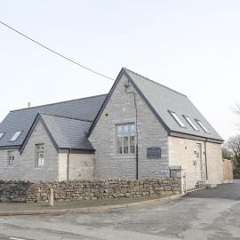 Ysgol Fawr Big School, hótel í Brynteg