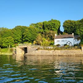 Beach Cottage, with stunning views
