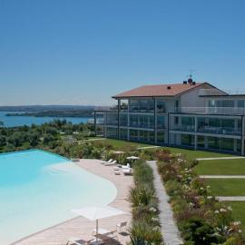 Garda Lake Luxury Life