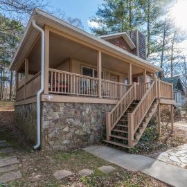 Lake Tomahawk Retreat, hotel in Black Mountain