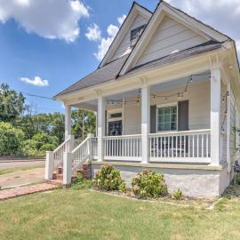 Cooper Young Bungalow with huge fenced backyard, hotel in Memphis