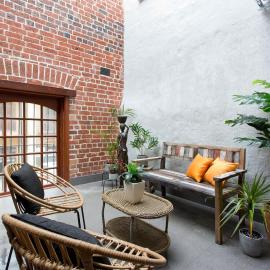 Windows on Pakenham-Hip art space in the West End, hotelli kohteessa Fremantle