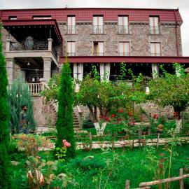 Khoreayi Dzor, хотел в Горис