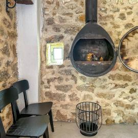 Villa Lisinj apartments、Dapčevićiのホテル