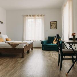 Hiša na Ravnah, hotel v destinácii Pišece