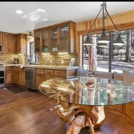 Cozy Cabin Retreat, hotel in Ponderosa