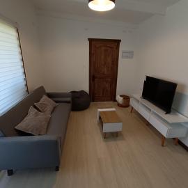 Refugio las Quemas, hotel a Futrono