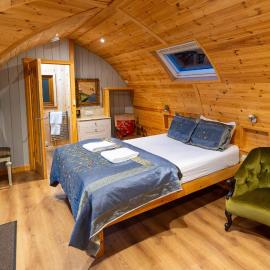 Missin' Link Glamping, hotel in West Hoathley