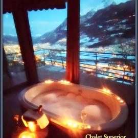 Aosta में, होटल CHALET con JACUZZI VISTA MONTAGNE