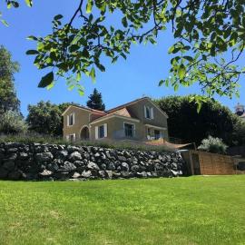 Élégante maison à Vichy : piscine chauffée, jardin arboré, terrasse et climatisation - FR-1-489-494