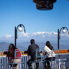 Kasar Himalaya Holiday Resort, Binsar Rd, hótel í Almora