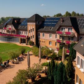 Granada Conference, Wellness and Sport Hotel, khách sạn ở Kecskemét