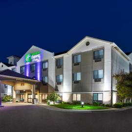 Holiday Inn Express Hotel & Suites - Belleville Area by IHG，貝爾維爾的飯店