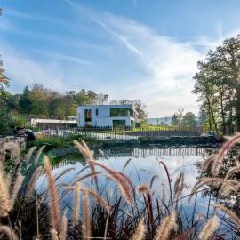 Résidence de 3 appartements luxueux - 2 ch x 3 - "Tilff Le Mont" by FineNest, hotell sihtkohas Tilff