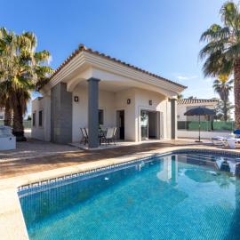 Holiday Home Gaviota 7 by Interhome, hotel in Riumar