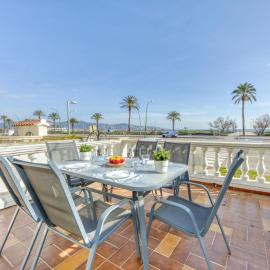 Holiday Home Salins I by Interhome, hotel in Empuriabrava