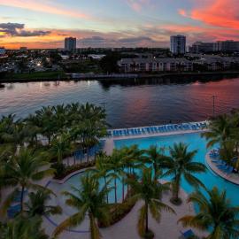 DoubleTree Resort by Hilton Hollywood Beach