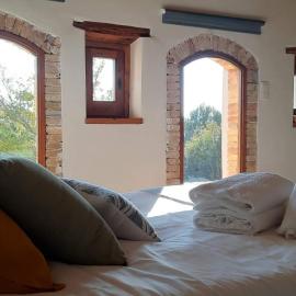 Casa rural Masia Les Apieres., hotel v destinácii El Pla de Manlleu