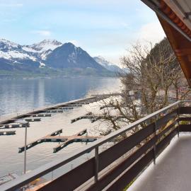 Modern and charming apartment on the shores of Lake Lucerne, hotel u gradu Gersau