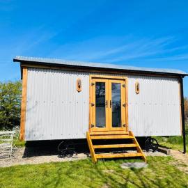 The Hut@Trefechan Wen - Coastal Coziness!、Goodwickのホテル
