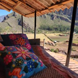 Wolf Totem Lux Backpacker Villa, готель у місті Пісак