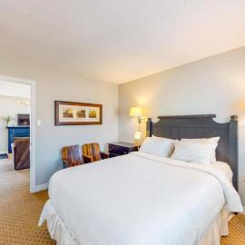 Steps to the Hill 1 Bedroom CraveTV