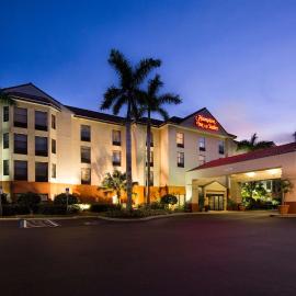 Hampton Inn & Suites Fort Myers Beach/Sanibel Gateway, hotel u gradu 'Fort Myers Beach'