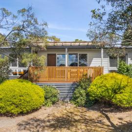 Boulevard Beach House 500m to Surf Beach Pet Friendly