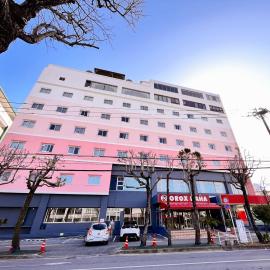 Hotel Orox, khách sạn ở Naha