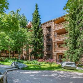 Hilton Grand Vacations Club Whistler, hotel u gradu Visler