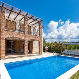 Stunning Home In Cabrunici, hotelli kohteessa Čabrunići