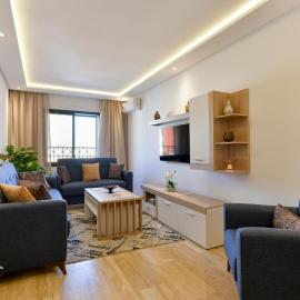 Charming Cozy Apartment - Rabat Center - Free parking & AirC & Fiber internet、ラバトのホテル