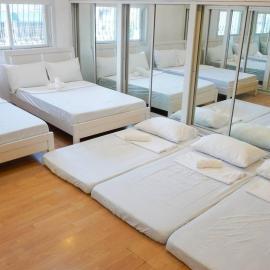 Makati Altean Apartment (Delfin Room), viešbutis Maniloje
