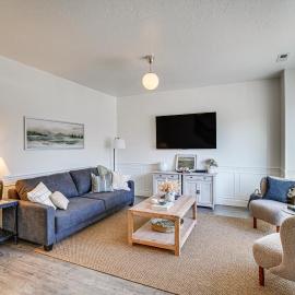 Charming Orem Townhome: 5 Mi to BYU!, hotel u gradu Orem