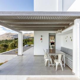 Ioannis House