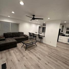 2BR Gem: Modern Comfort & Style