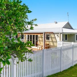Lime Tree Cottage - Pet Friendly Paradise in the Heart of Yamba - Holiday Yamba