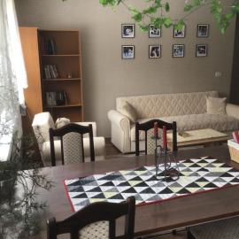 Luxury modern appartment, hôtel à Pyussi
