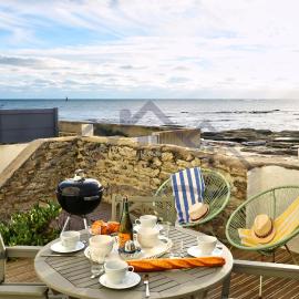 LocaLise - M4 - Ty Gwenn - La maison à la pointe de Lechiagat - Accès à deux pas d'une terrasse vue mer privative - Wifi inclus - Draps inclus - Animaux bienvenus, Hotel in Tréffiagat