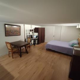 Studio privé dans maison