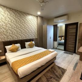 Hotel The Heera Divine